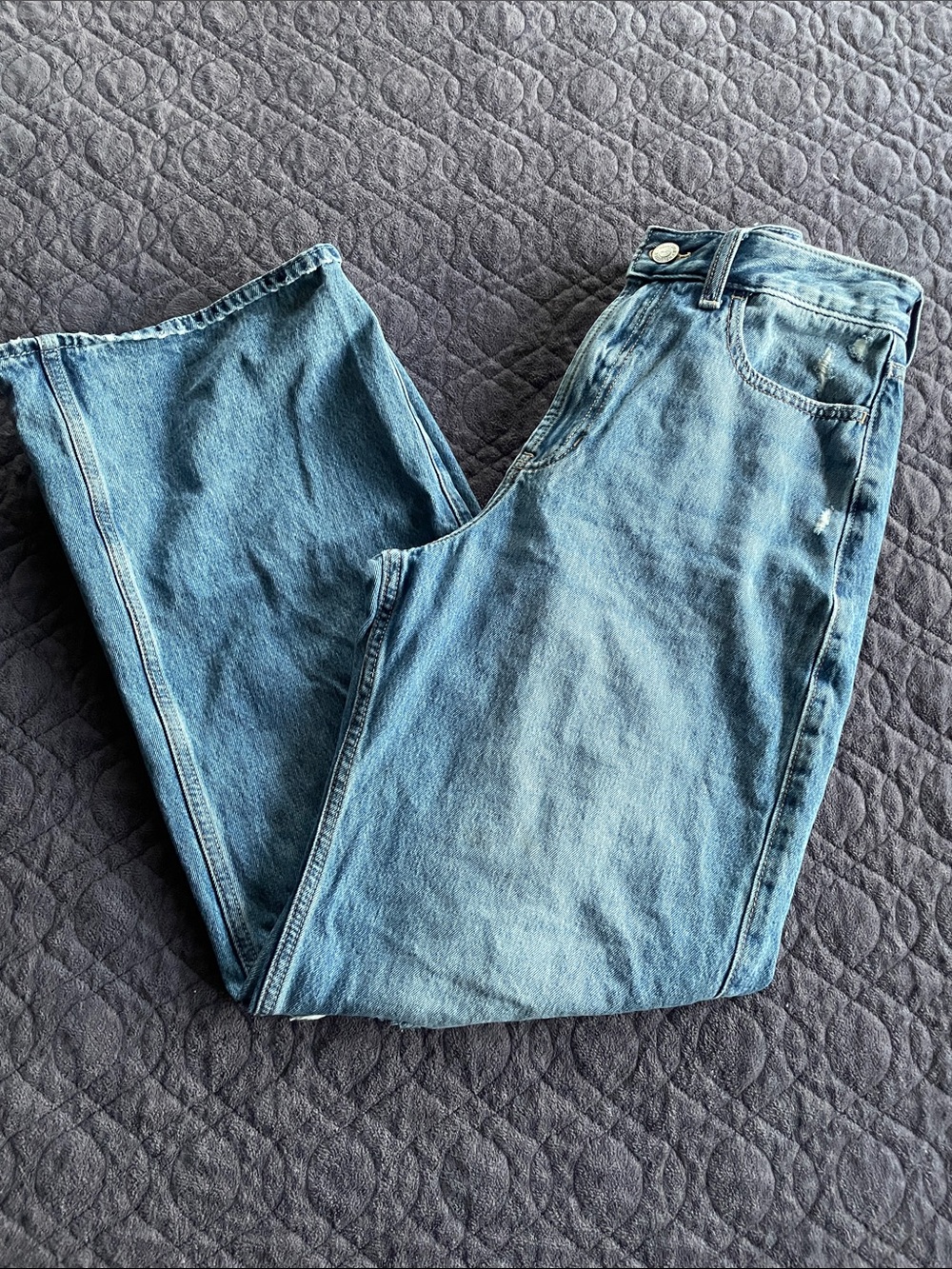 Hollister Ultra High-Rise Baggy with Distressed Knees
